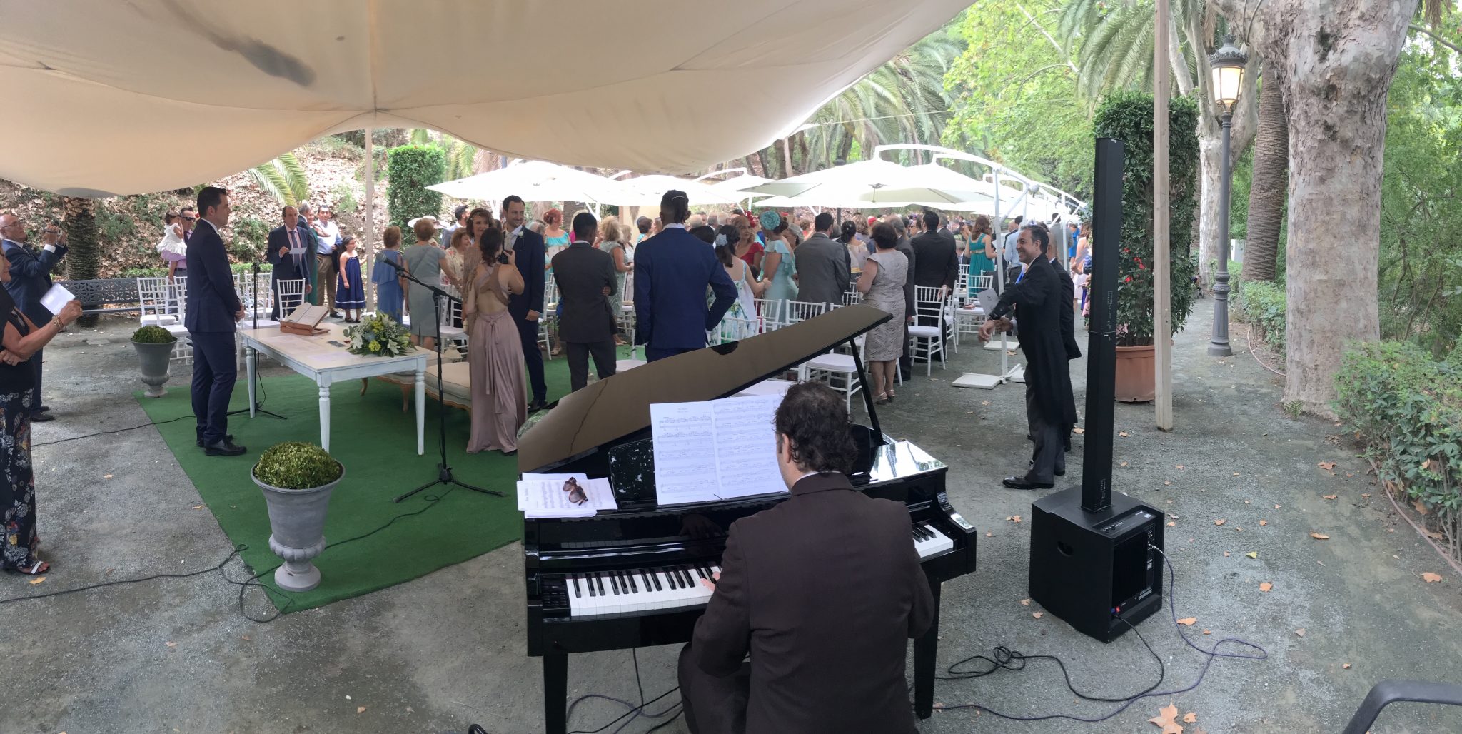 Boda con piano en el jardín botánico málaga