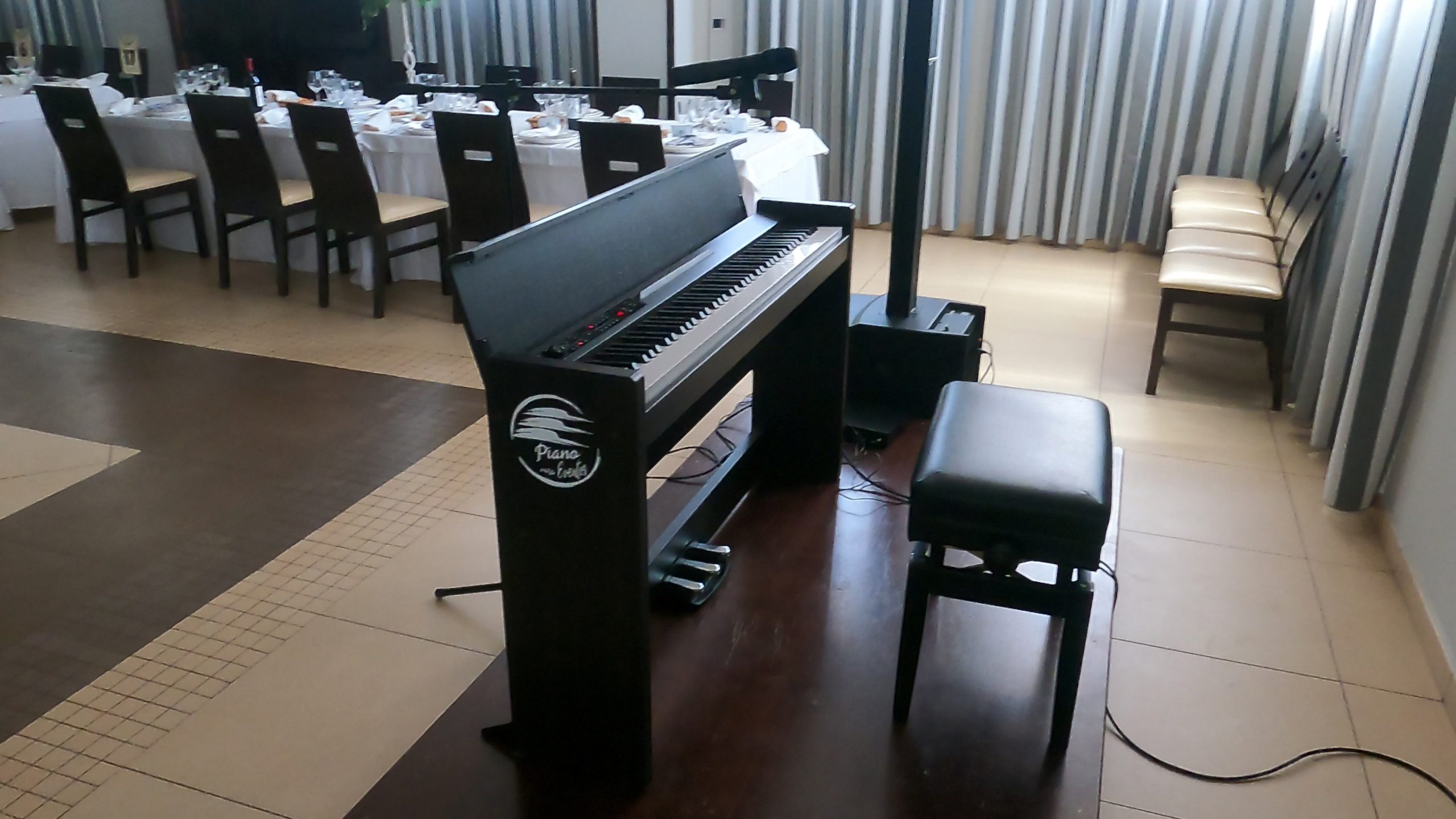 fuego África Aclarar Alquiler de Piano Electrónico KORG - Alquiler de Pianos | Música para Bodas